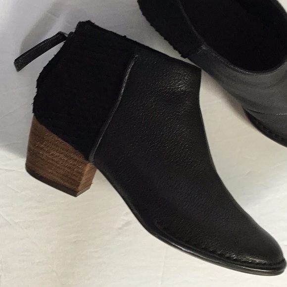 Clarks Spiced Ruby black back zip bootie - Picture 2 of 5